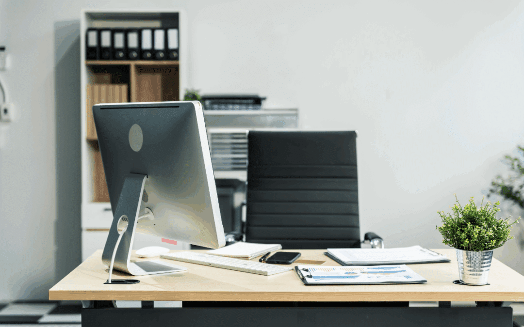 Bureau privatif vs open space : pourquoi les PME de la Côte d&rsquo;Azur choisissent le bureau fermé ?